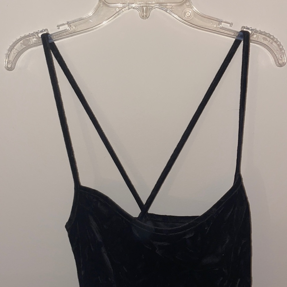 Size 36, gorgeous black Etam Dress, beautiful pattern